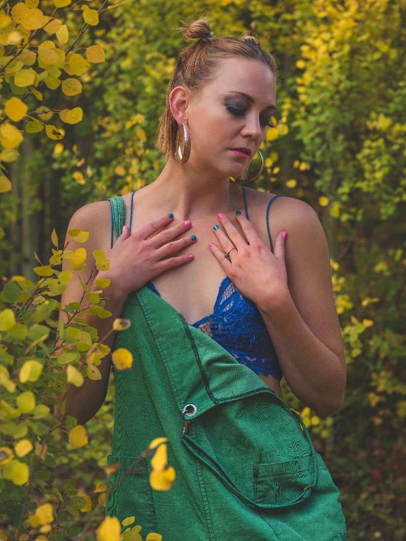 Female model photo shoot of Britt Cunningham by BenjaminArmstrong