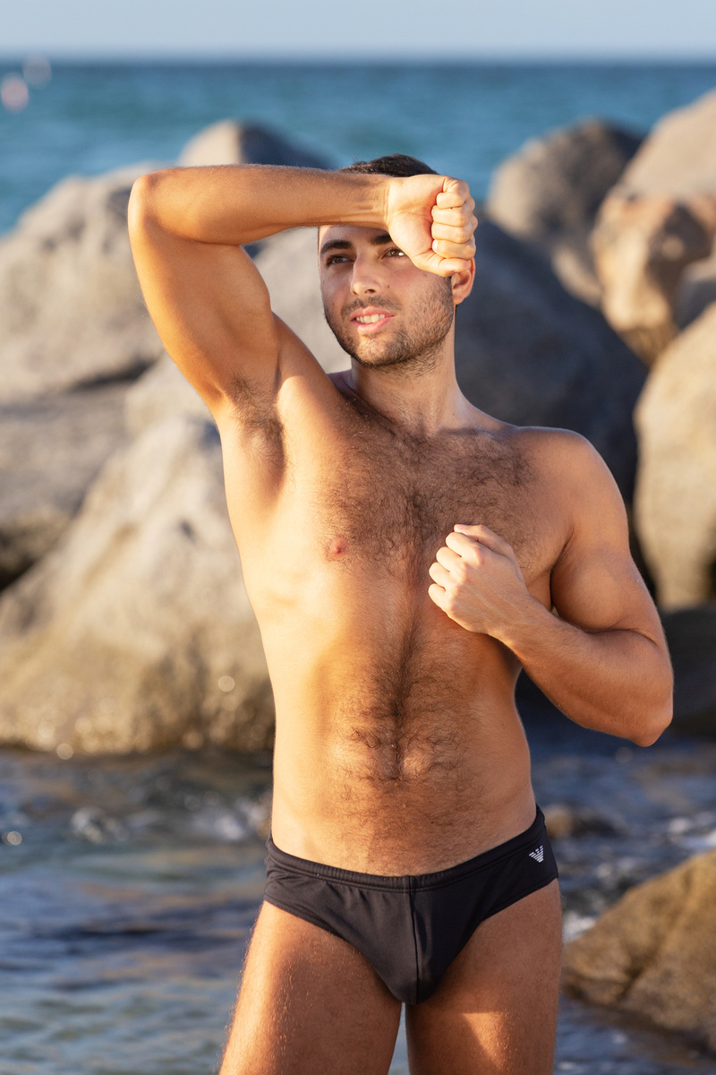 Male model photo shoot of NikitaS in Miami