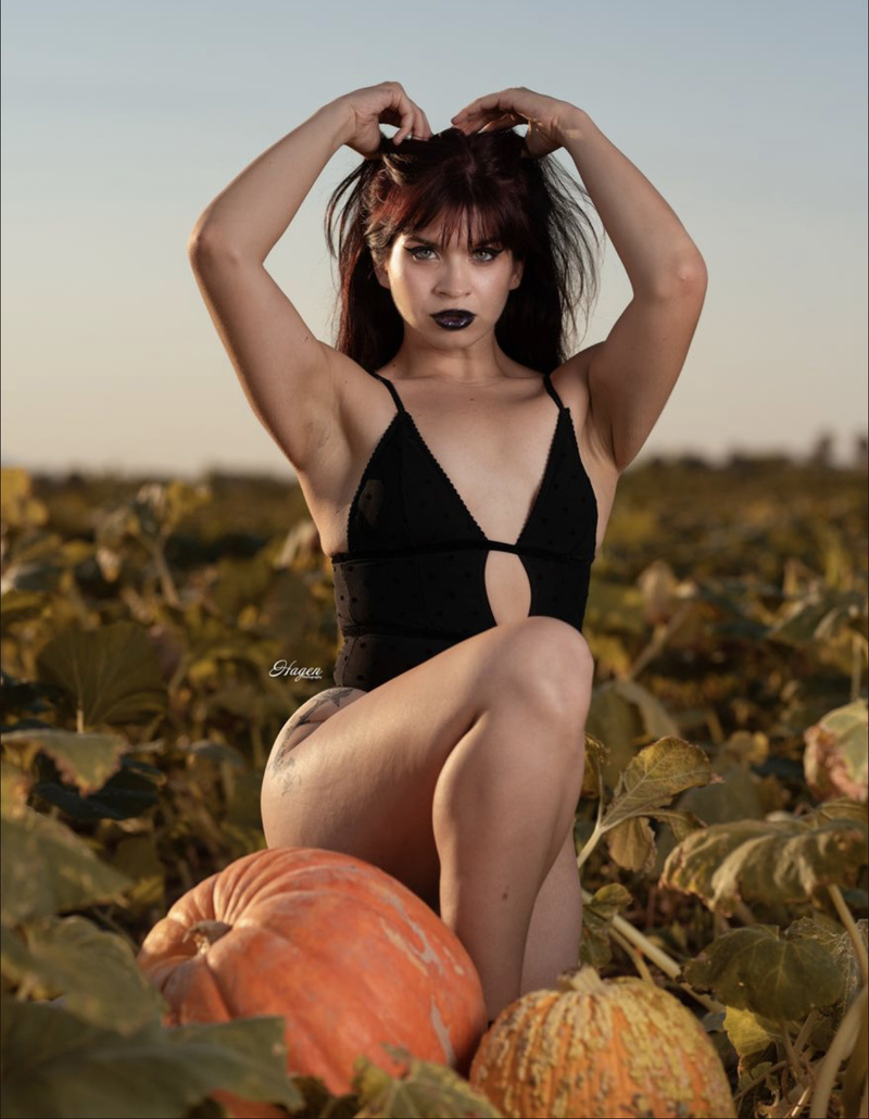 Female model photo shoot of Miss_gigi in Gilcrease Orchard