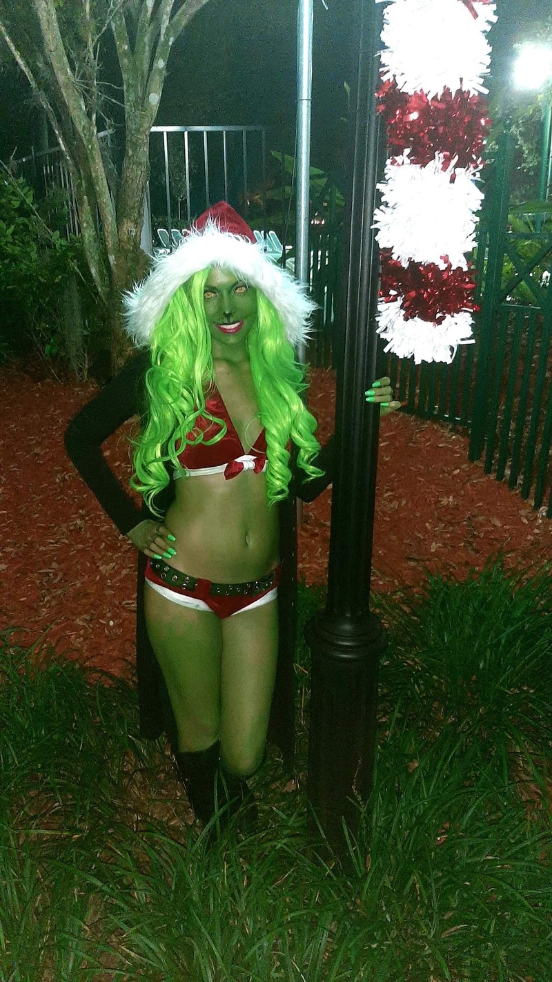 Female model photo shoot of ChelseaChanceySQ in Star Resort Orlando Fl