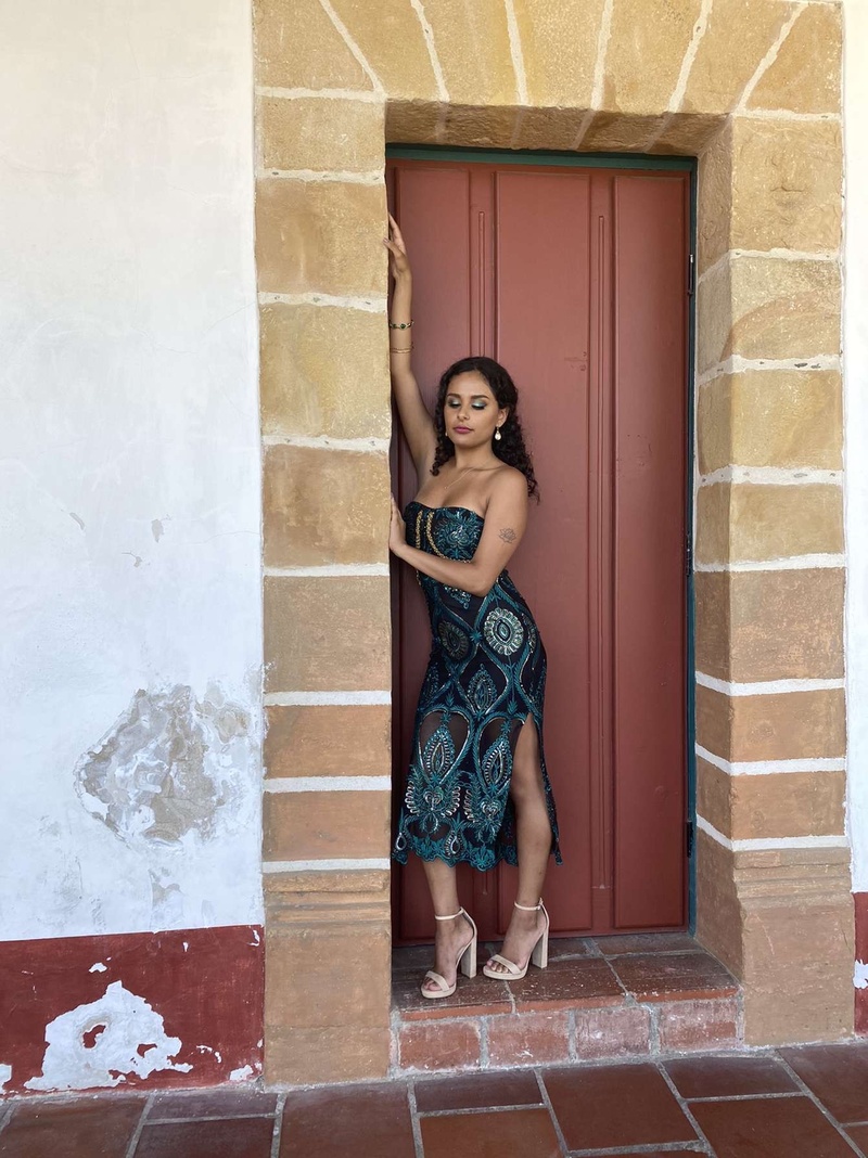 Female model photo shoot of AndiiCeda in Santa Barbara