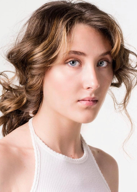 Female model photo shoot of Riley Kloeckner