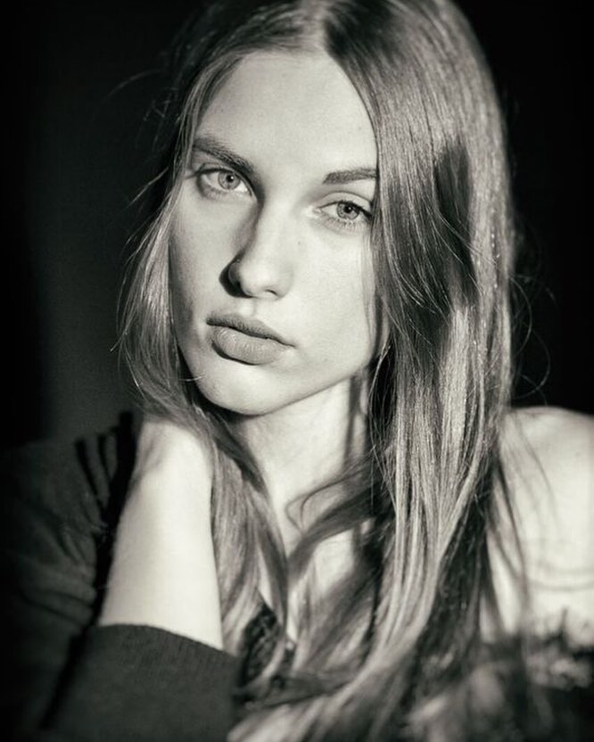 Female model photo shoot of Catarina Rodrigues