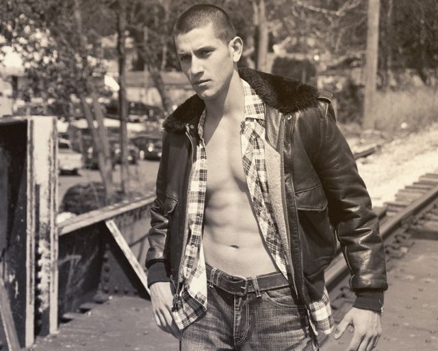 Male model photo shoot of Alex Kip