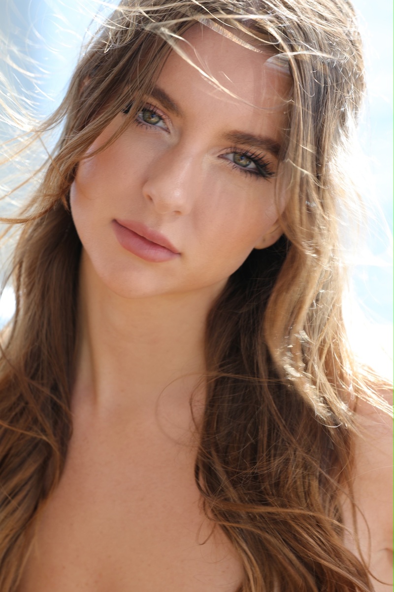 Female model photo shoot of Ana Rine