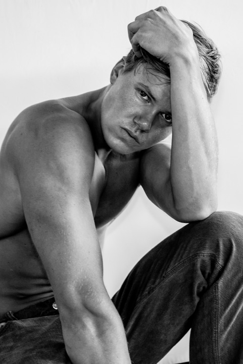 Male model photo shoot of DmitryQNY