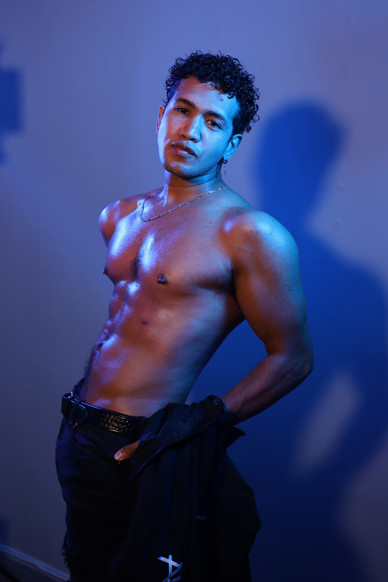 Male model photo shoot of Jayden Odonis by Nolan Dean Photography