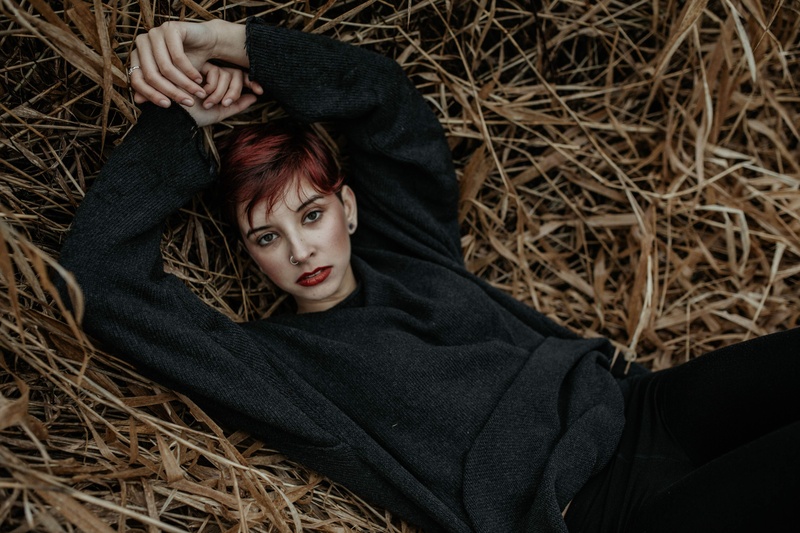 Female model photo shoot of Isabella Anastasia