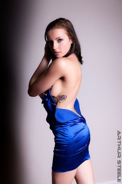 Female model photo shoot of Samantha Leighton