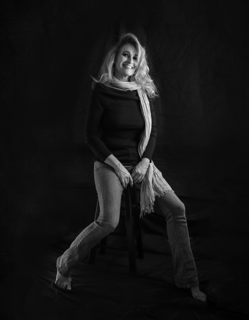 Female model photo shoot of Elizabeth Paige