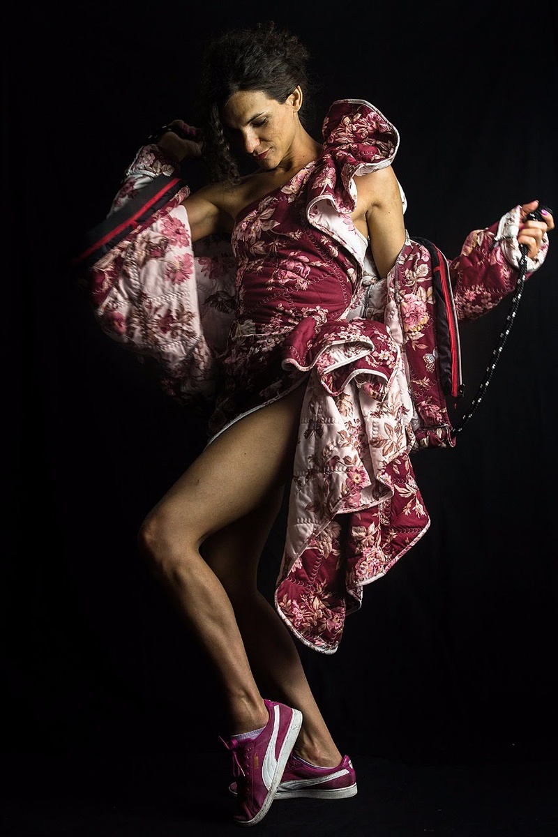 Female model photo shoot of Mavi Veloso