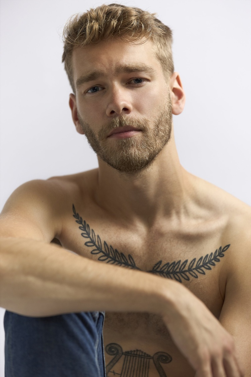 Male model photo shoot of Catalin Juncan