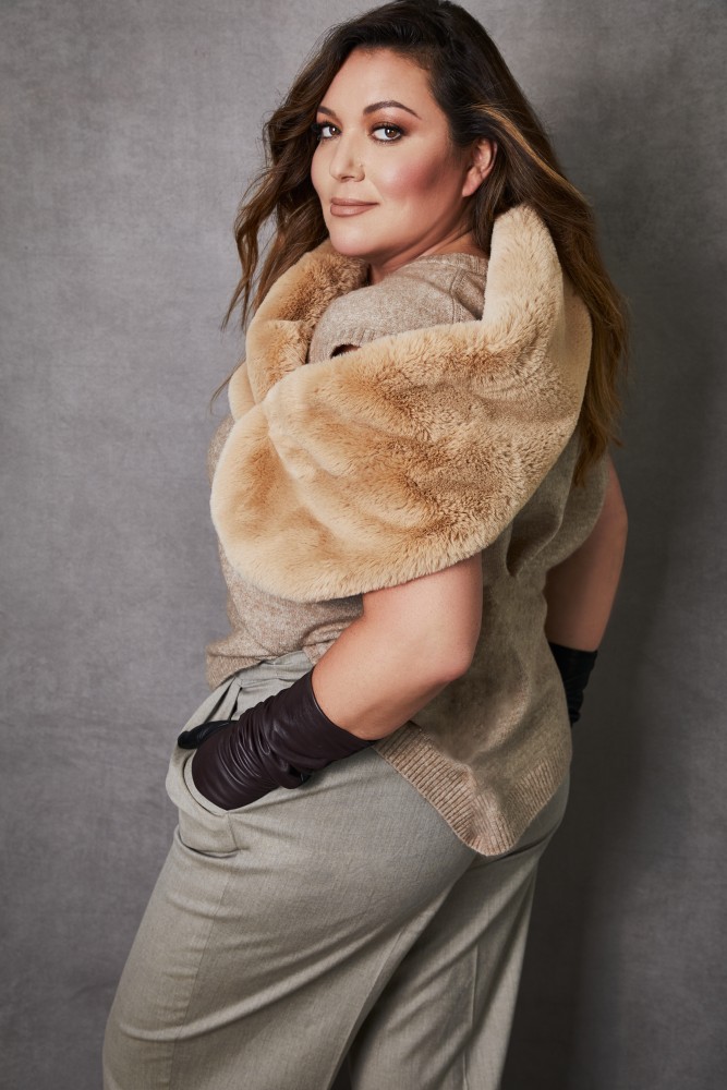 Female model photo shoot of Jennifer Meyers
