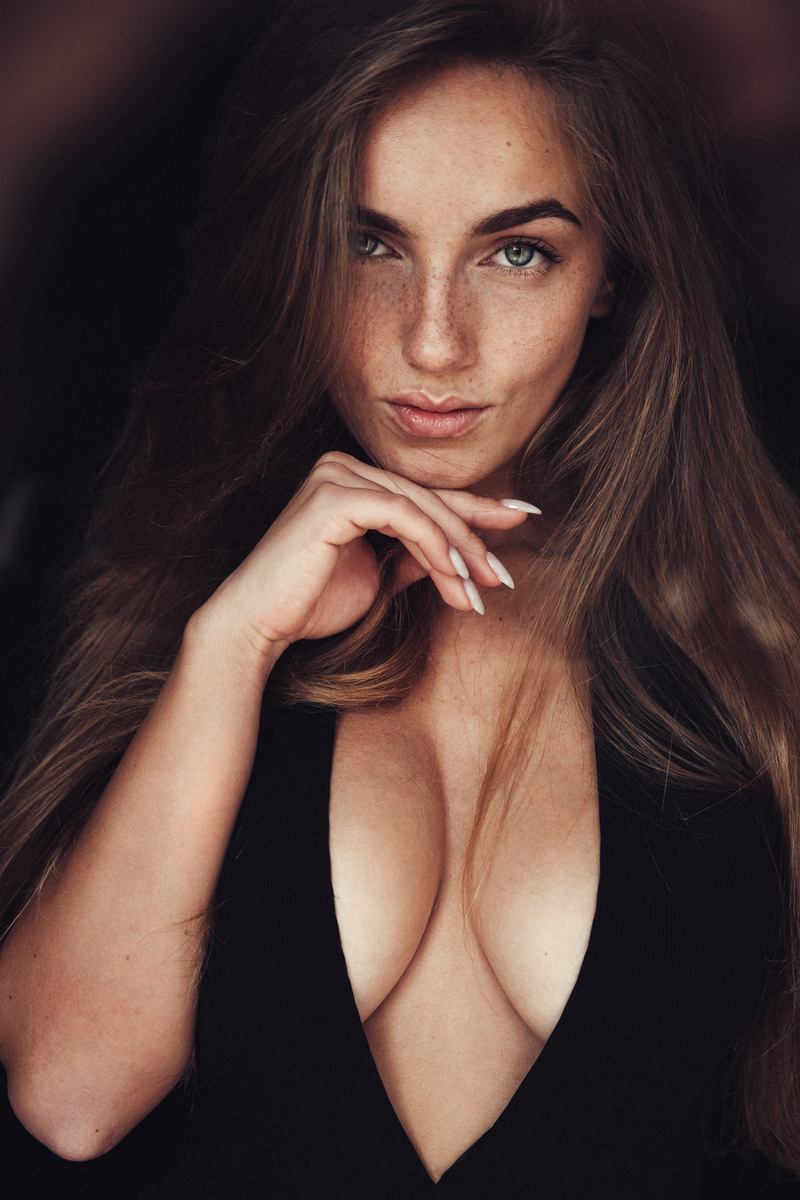Female model photo shoot of Anastasipaderina