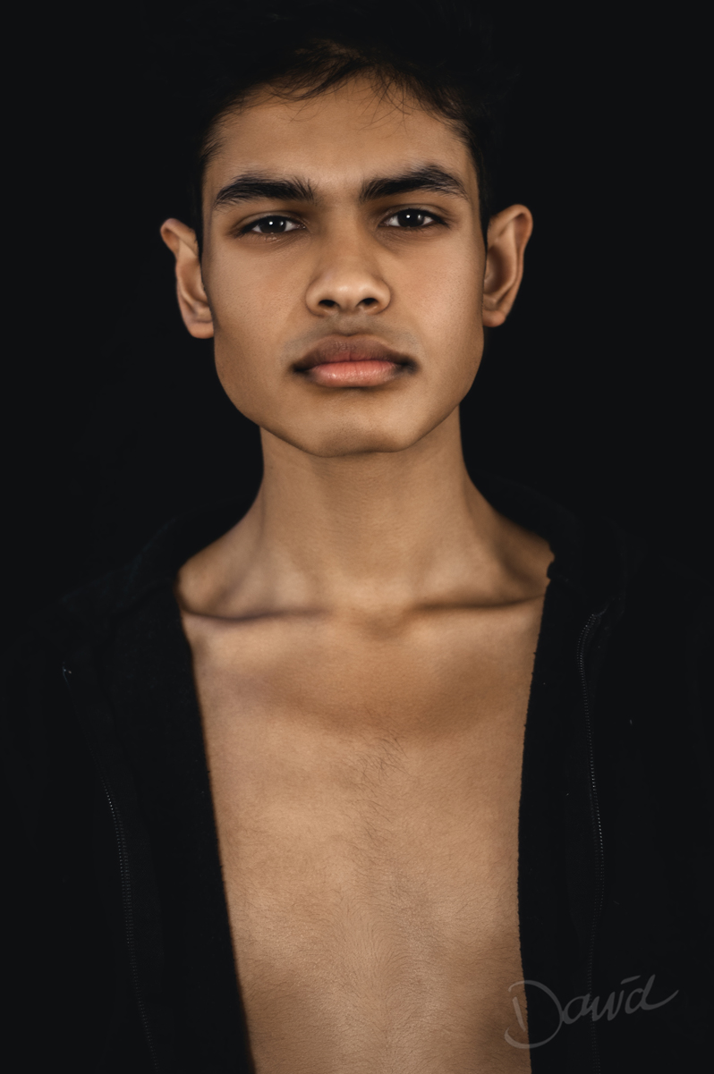 Male model photo shoot of Davi Smit