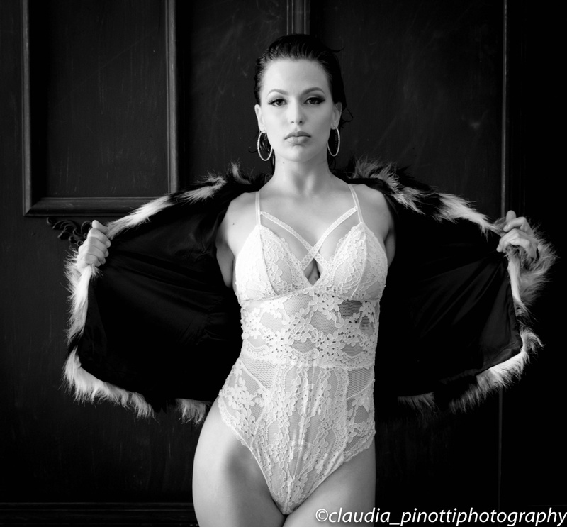 Female model photo shoot of Claudia Pinotti