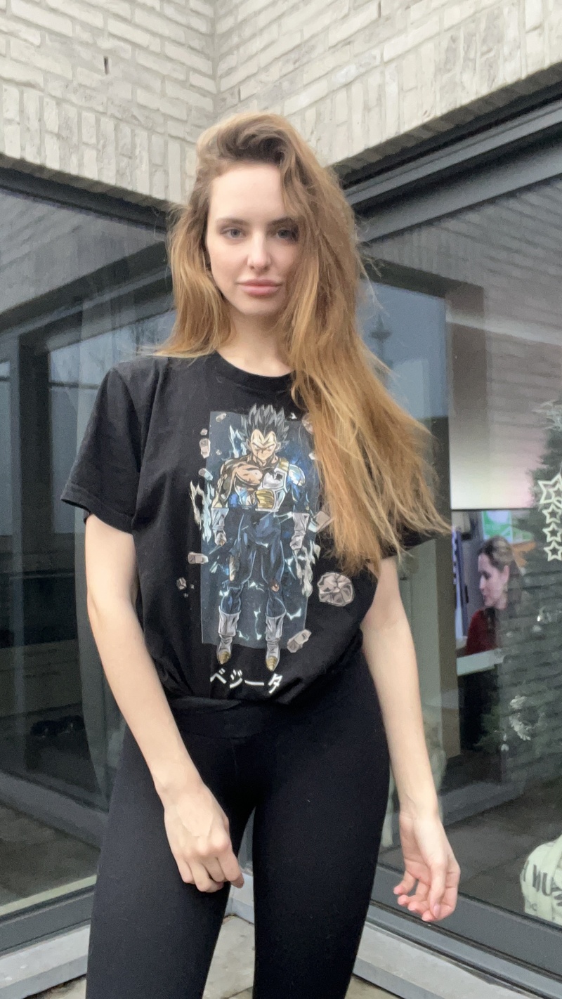 Female model photo shoot of Anastasia Bondareva