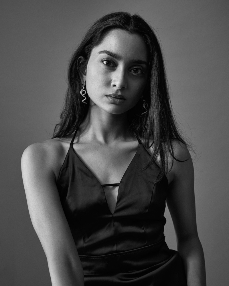 Female model photo shoot of Medanha