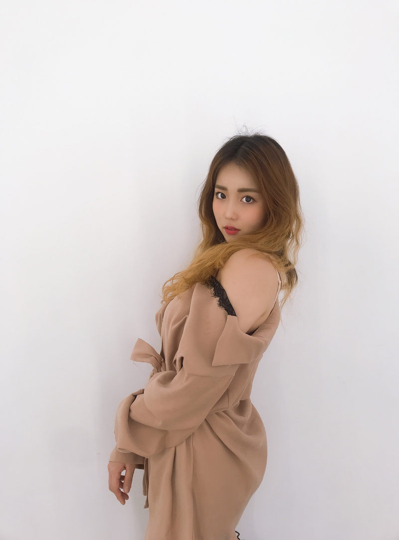 Female model photo shoot of evelyn93 in south korea