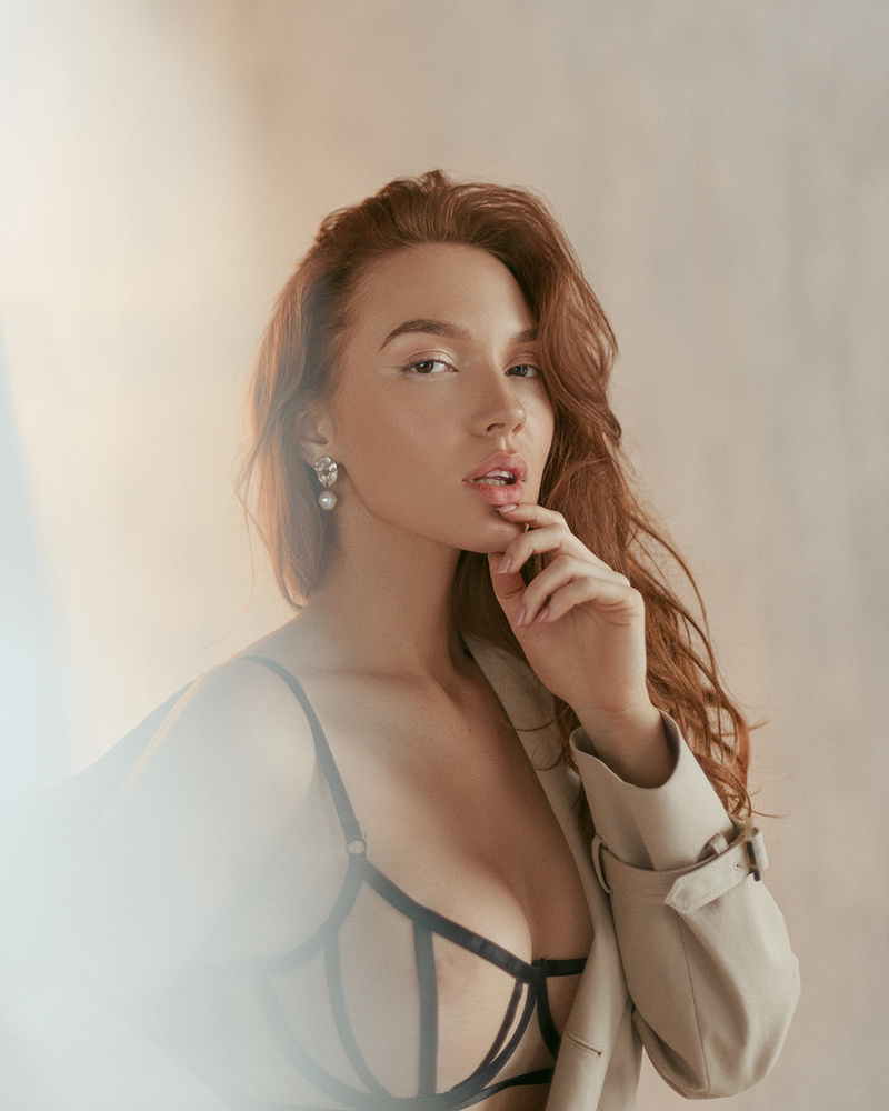 Female model photo shoot of Anastasia Braveheart