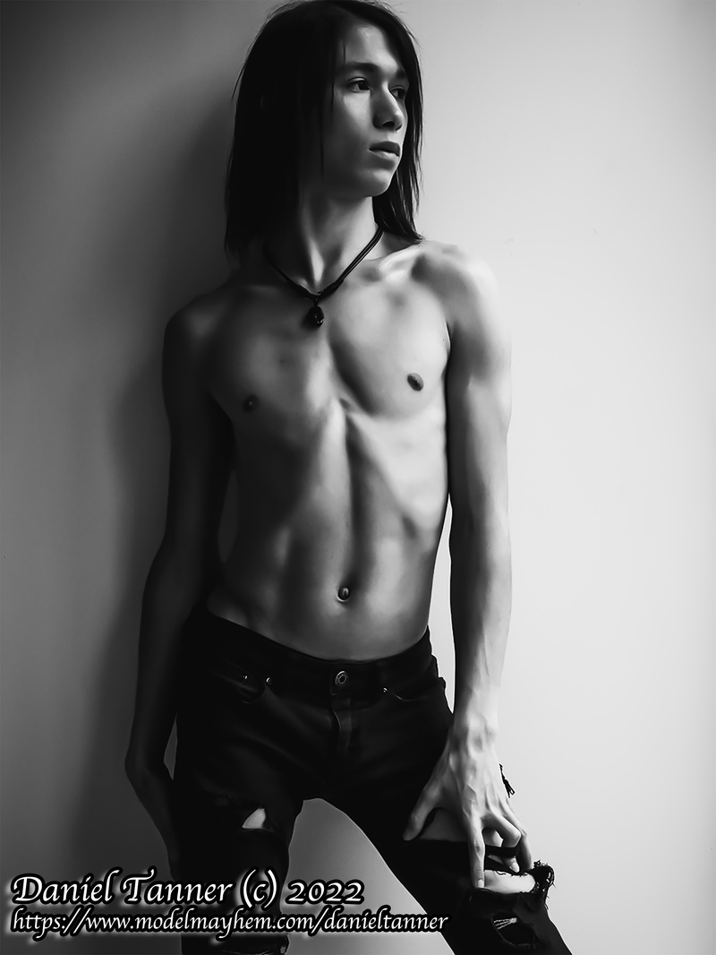 Male model photo shoot of Daniel Tanner in Montréal, Quebec, Canada