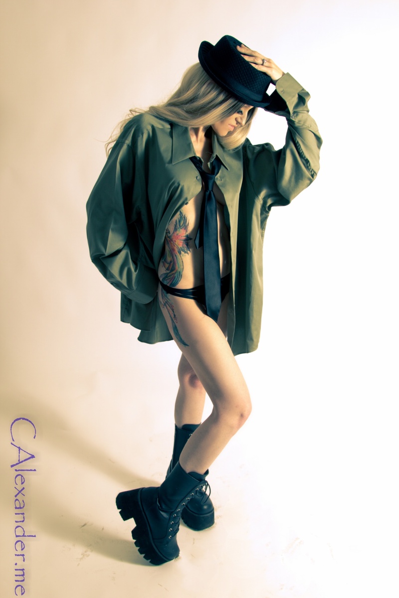 Female model photo shoot of LaceyBlayze in Eastvale, CA