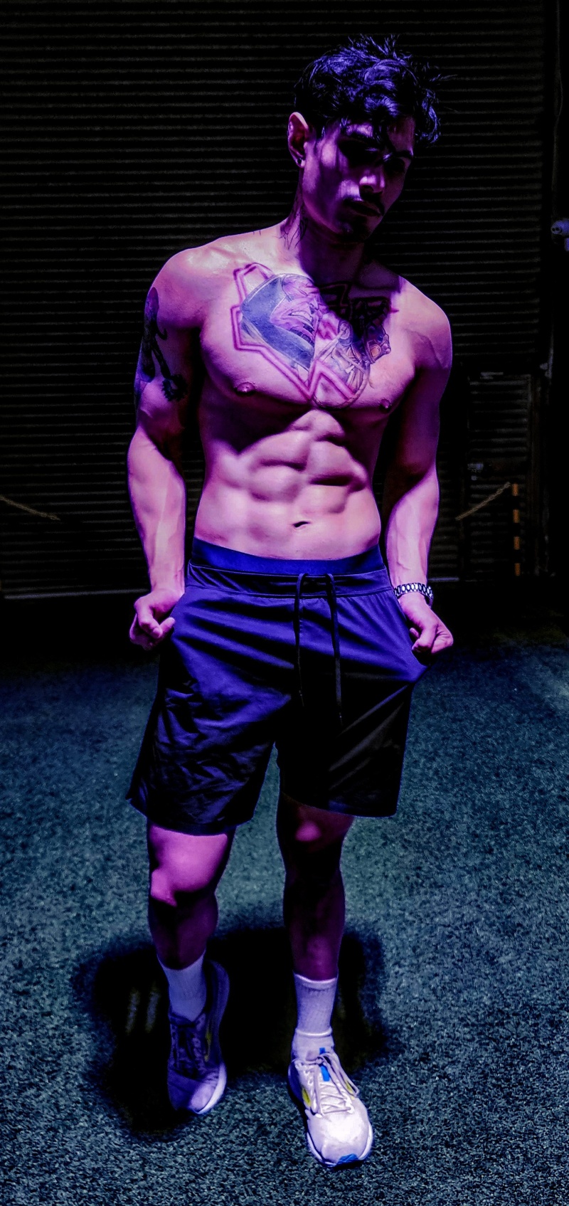 Male model photo shoot of Darren Jay_96 in King's Gym