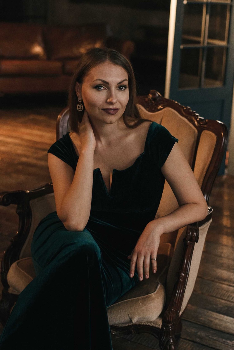 Female model photo shoot of Olli1 in Russia