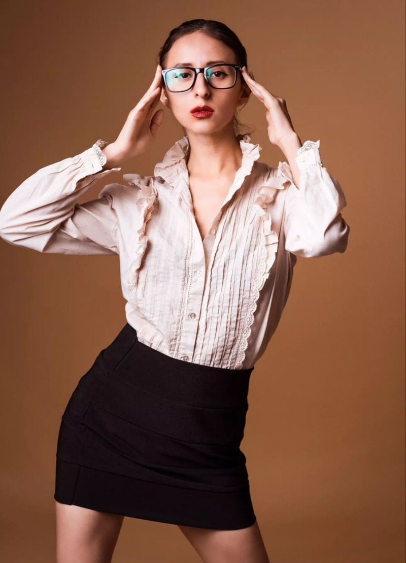 Female model photo shoot of Mitzi Venus