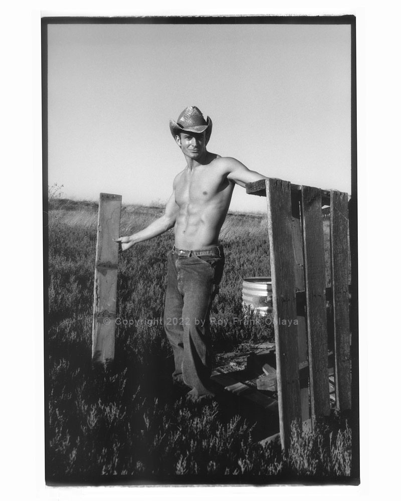 Male model photo shoot of Frank Celaya