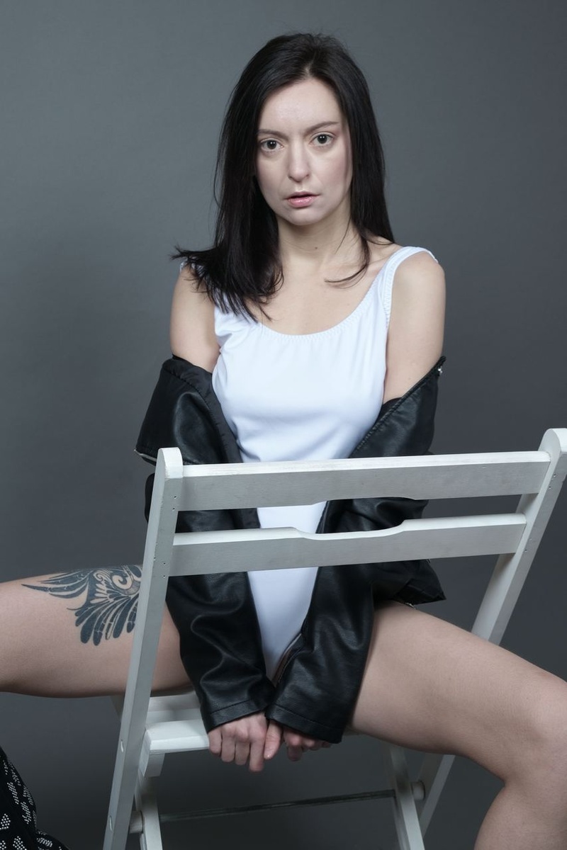 Female model photo shoot of Lia Lo