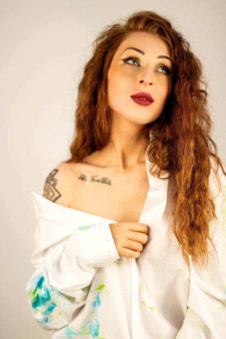 Female model photo shoot of kamcia_mik