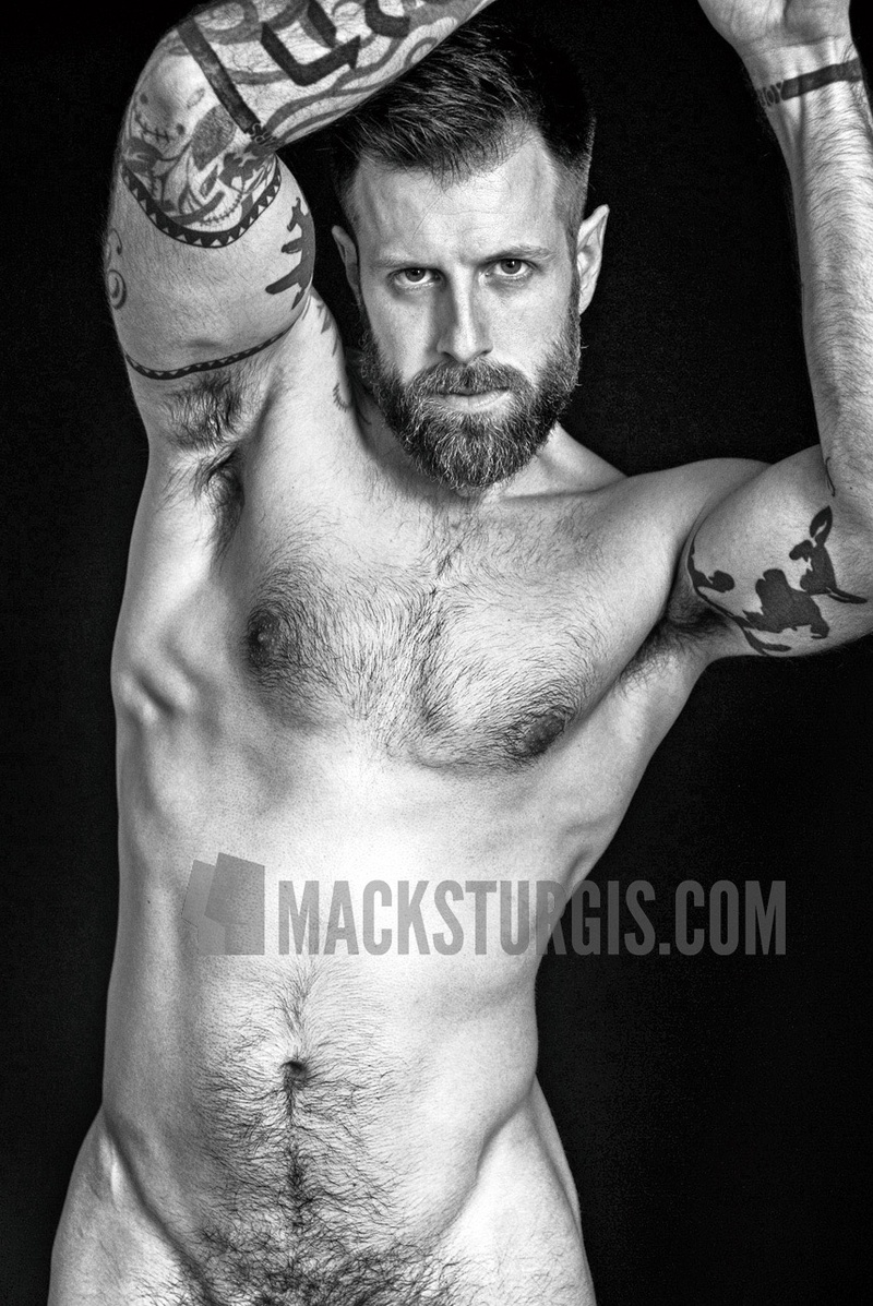 Male model photo shoot of Scott McGlothlen in Dallas, TX