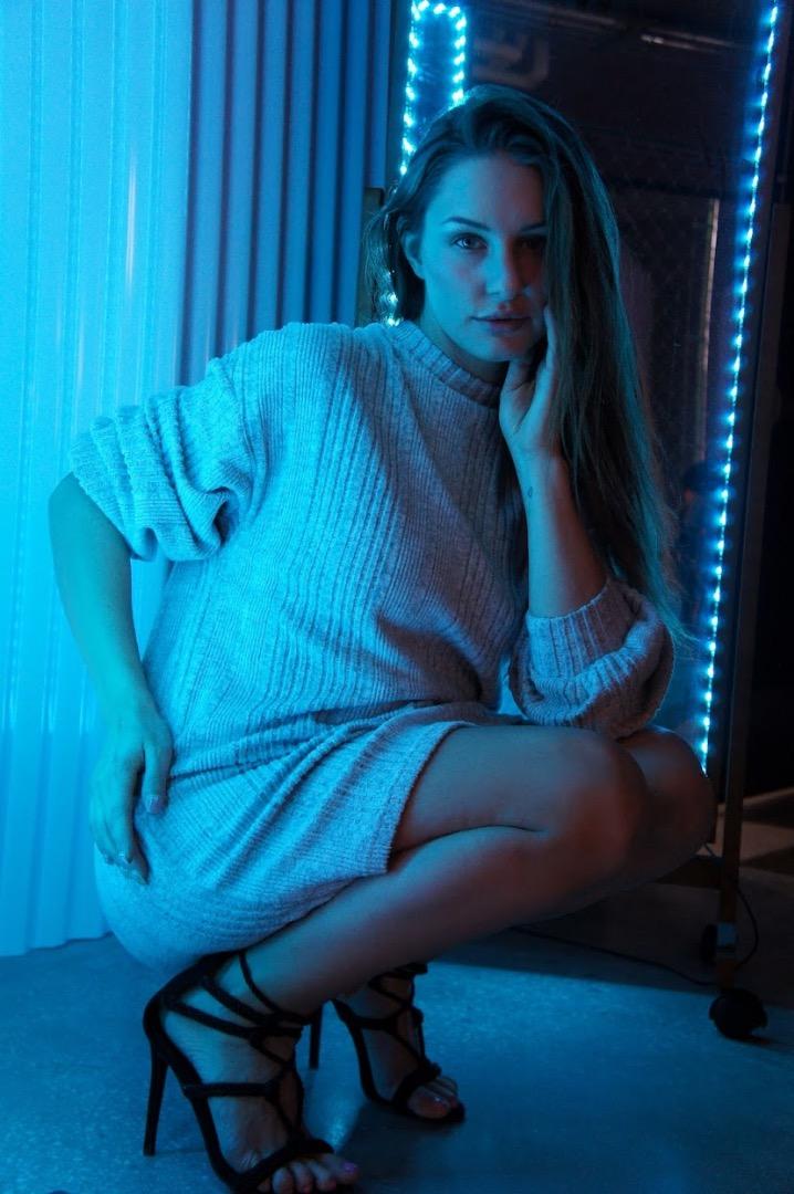 Female model photo shoot of TessaJane