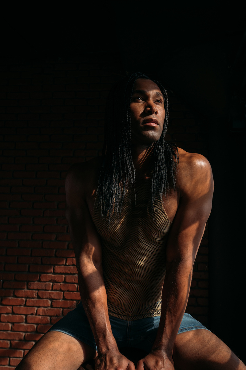 Male model photo shoot of Navaris Darson in Los Angeles