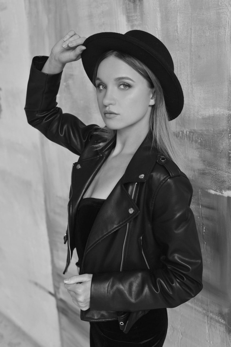 Female model photo shoot of Milka Vi