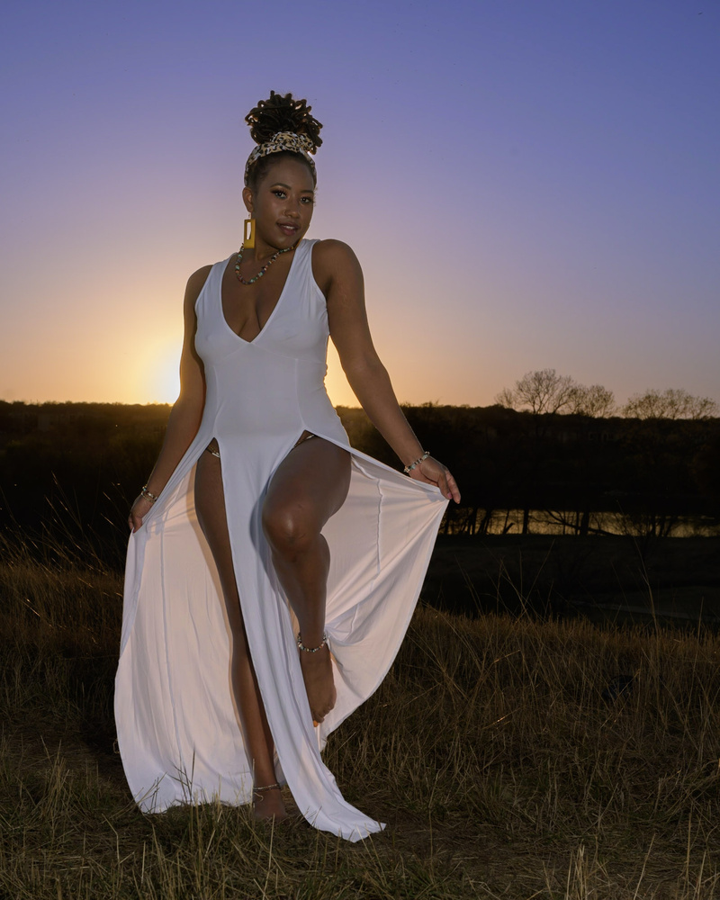 Female model photo shoot of Lehcarrachel in Texas