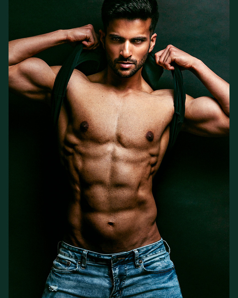 Male model photo shoot of Savio Jose