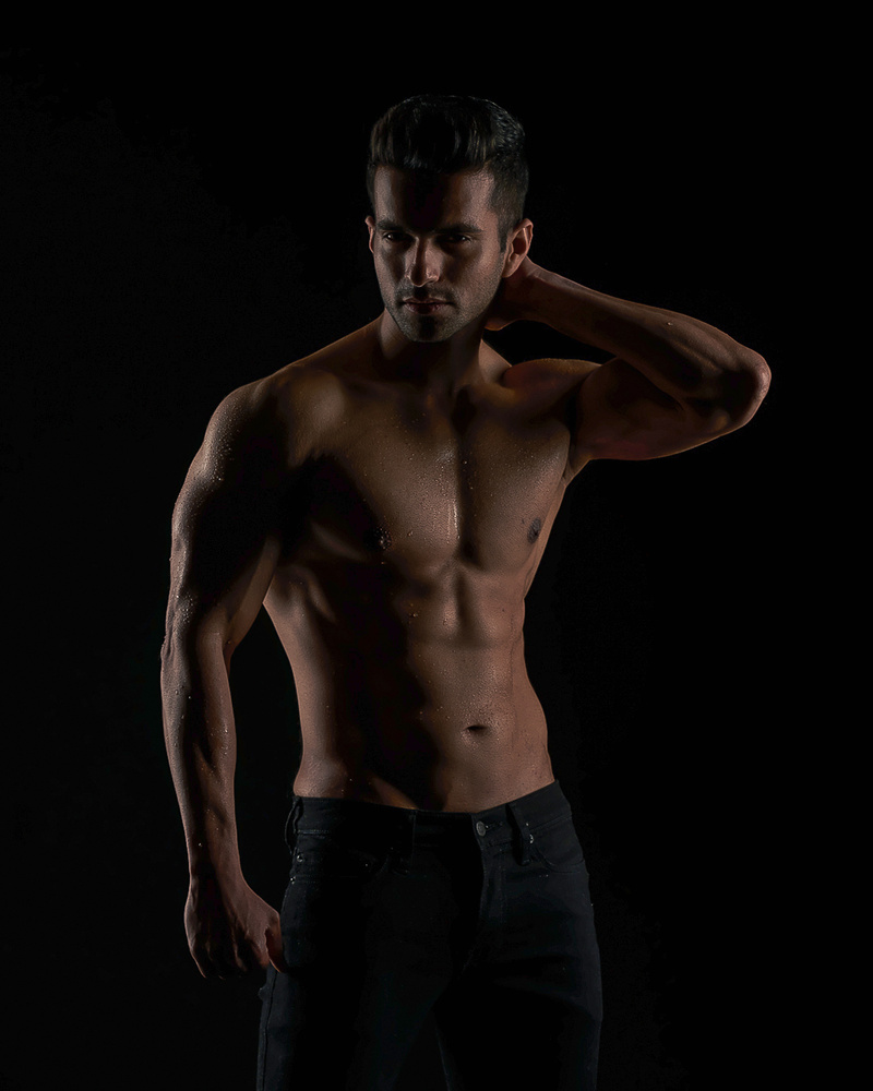 Male model photo shoot of Savio Jose