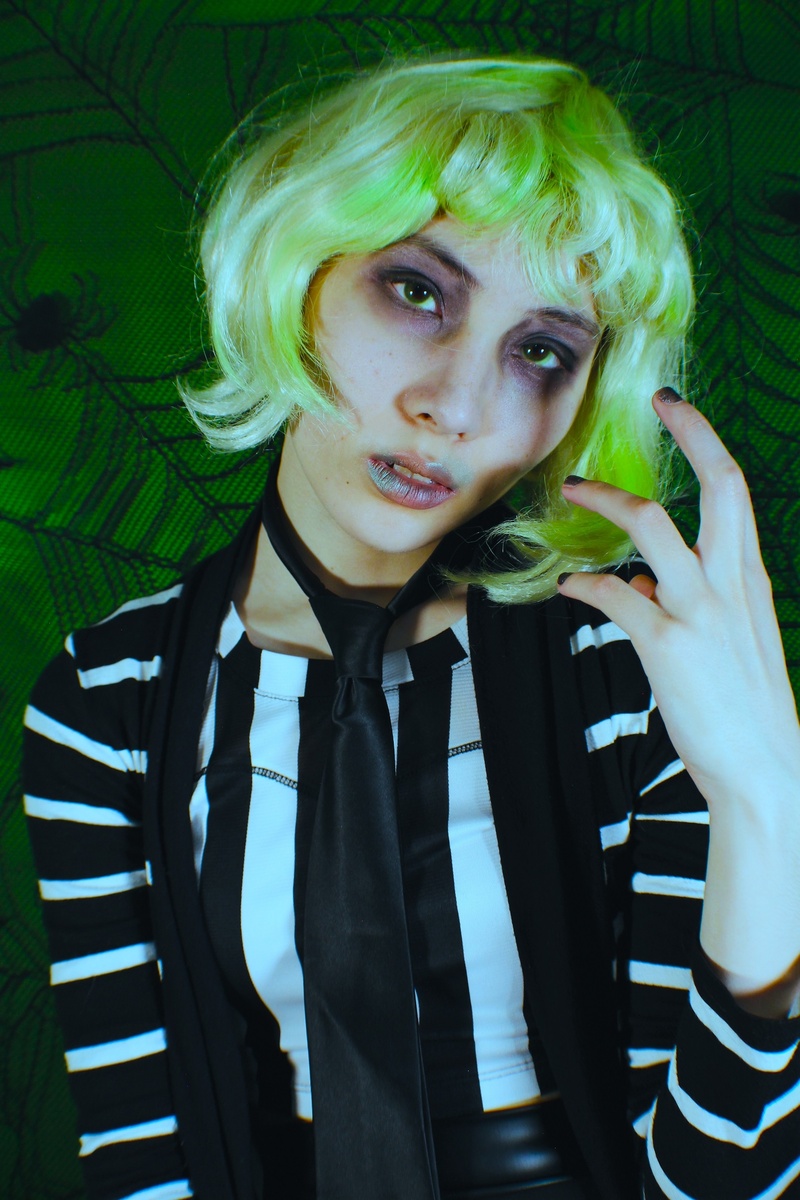 Female model photo shoot of aurorainsanity