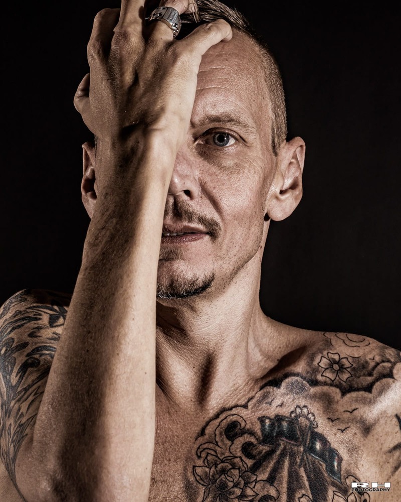 Male model photo shoot of Denis Makarov in Amersfoort