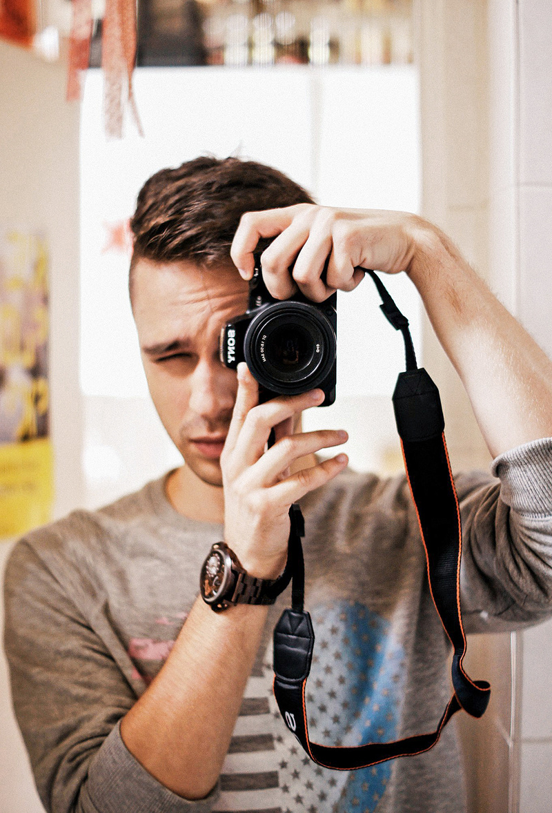 Male model photo shoot of Arlamovsky