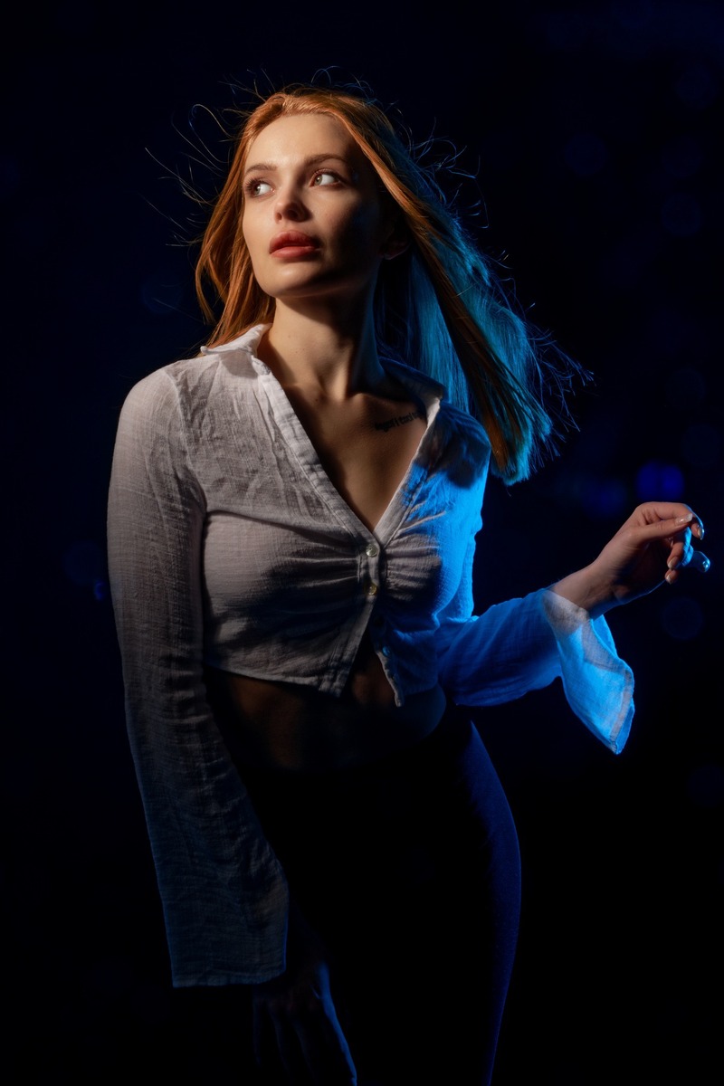 Female model photo shoot of anasteysha1 in Paris