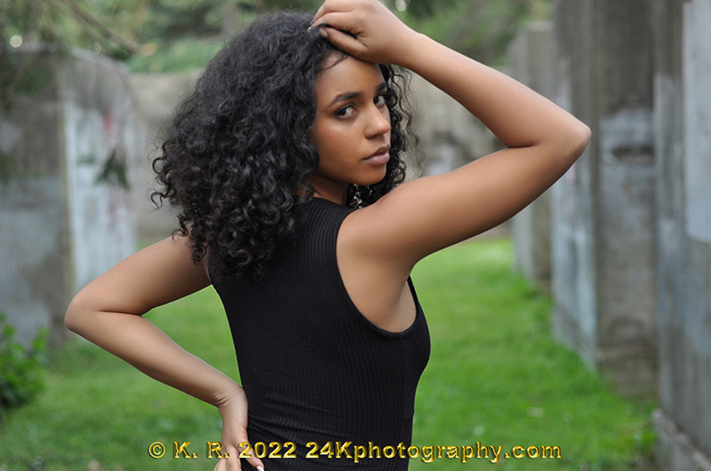 Female model photo shoot of Bronzebeauty