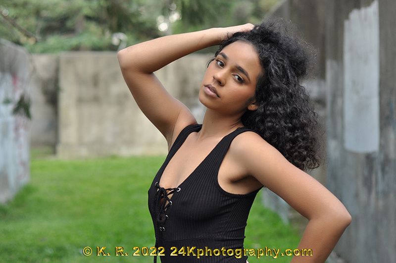 Female model photo shoot of Bronzebeauty