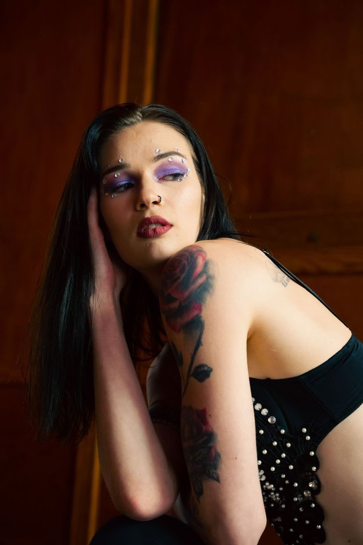 Female model photo shoot of Ashley_Cummings