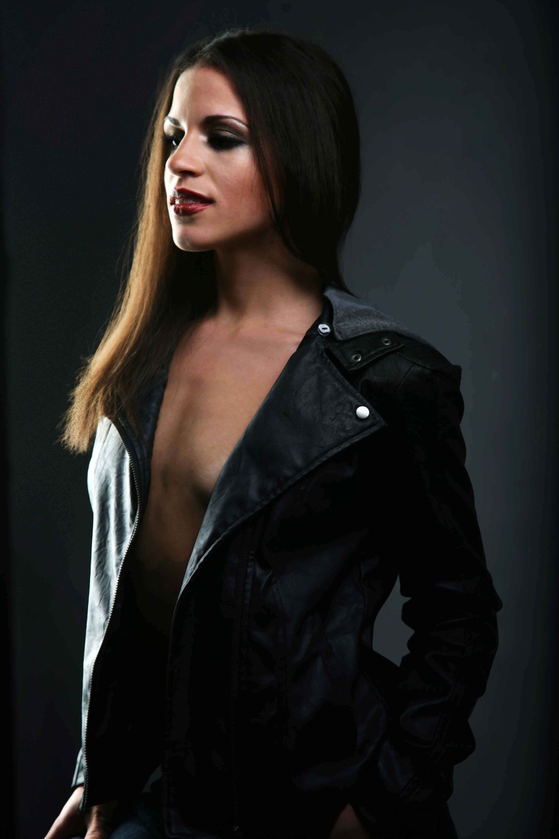 Female model photo shoot of Elise Grindle