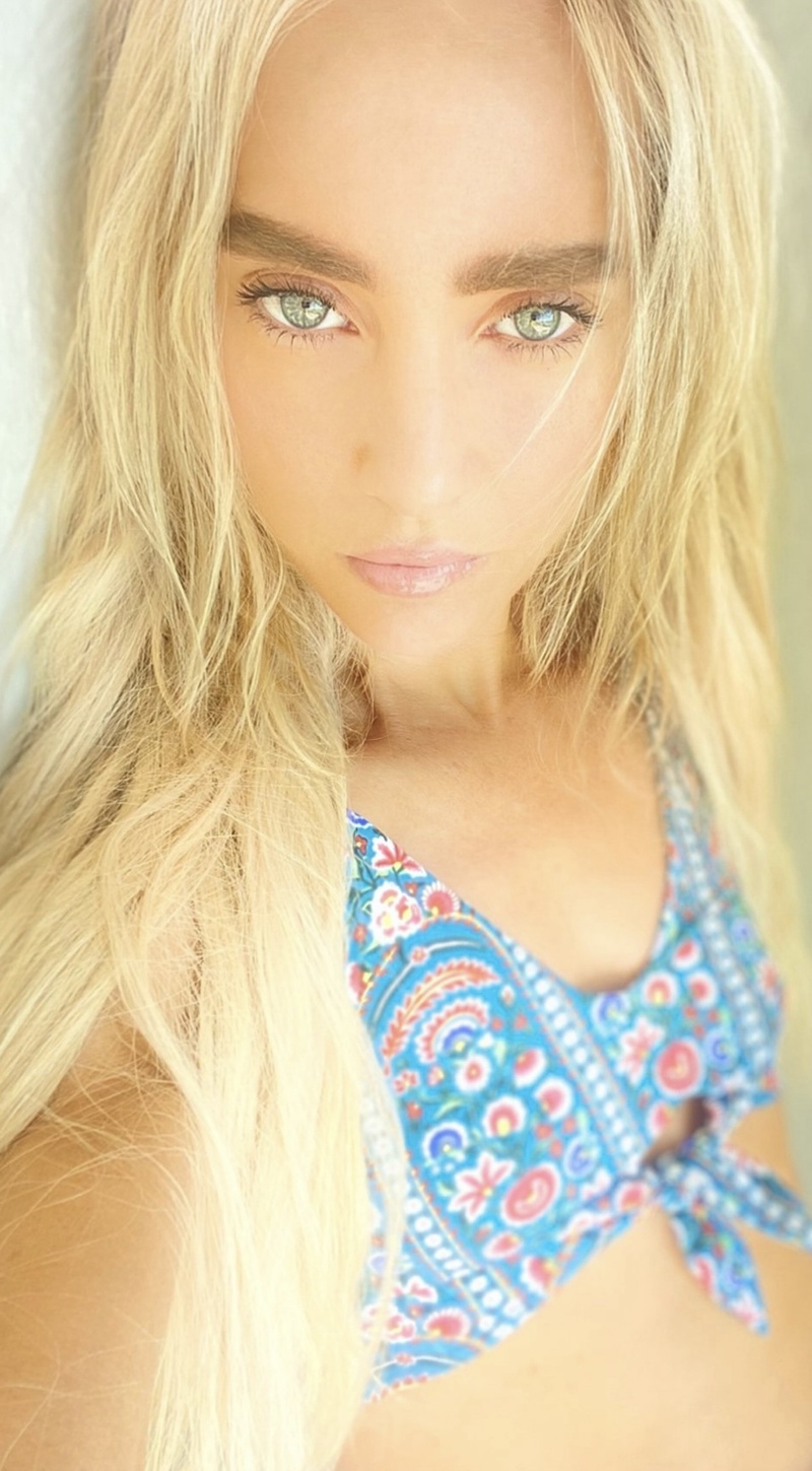 Female model photo shoot of Tejasa Halpin in Miami