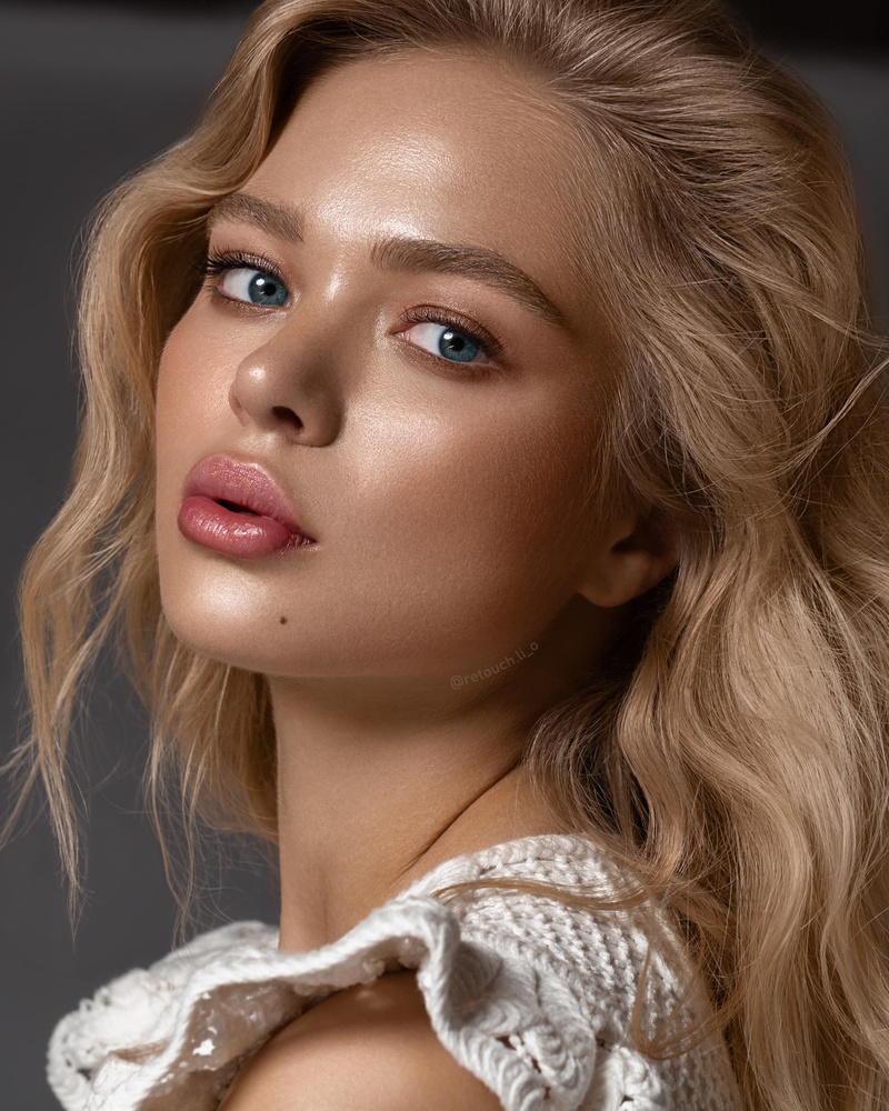 Female model photo shoot of Lidiya Oliynyk