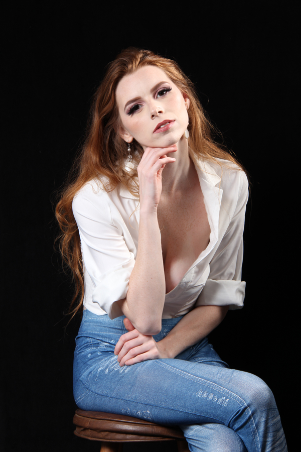 Female model photo shoot of The Riah Lynn